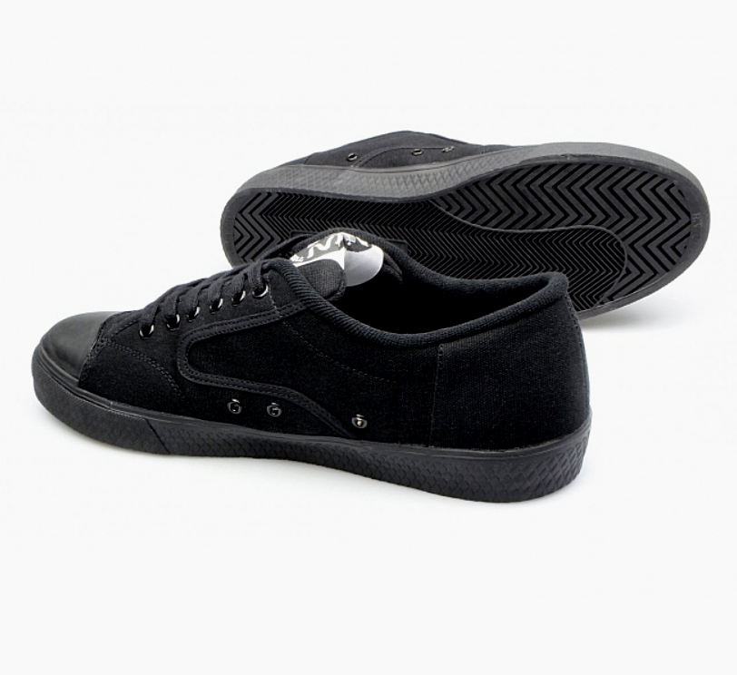 black plimsoll trainers
